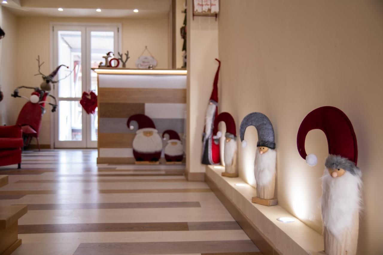 Abete Bianco - Albergo Del Natale Camigliatello Silano Buitenkant foto