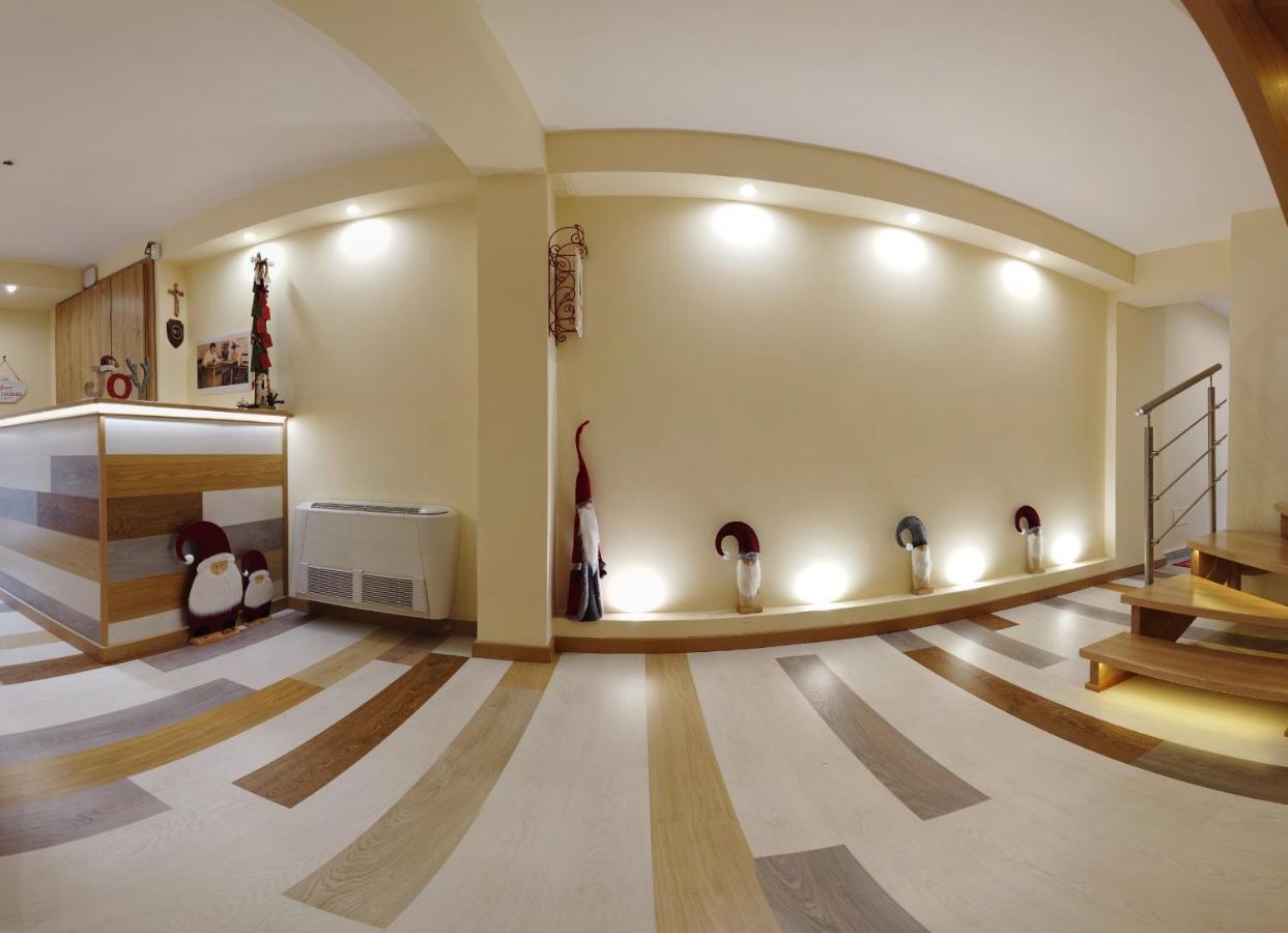 Abete Bianco - Albergo Del Natale Camigliatello Silano Buitenkant foto